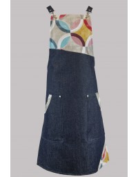 Ποδιά από τζιν ύφασμα με εμπριμέ λεπτομέρειες